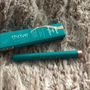 thrive brilliant eye brightener